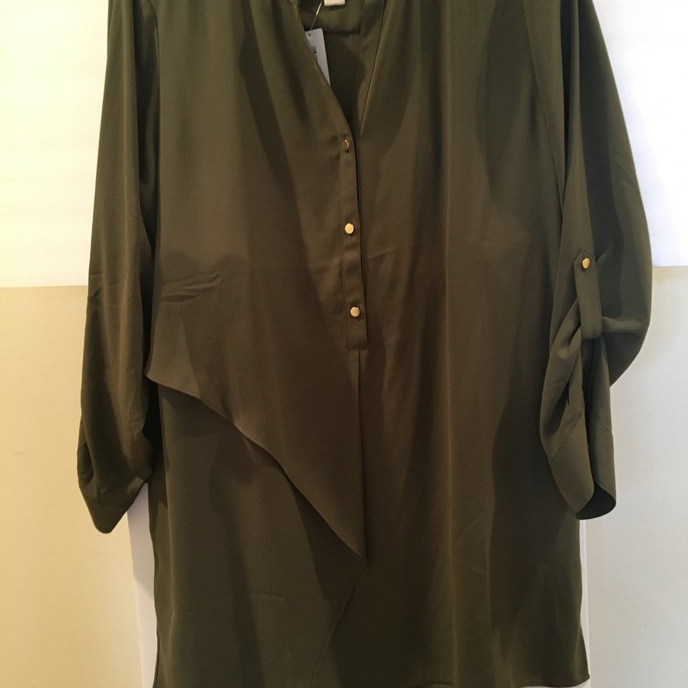 CHICO'S GREEN TUNIC TOP BRAND NEW NEVER WORN
